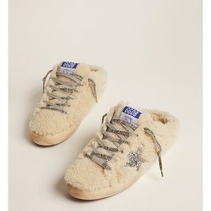 ❌Not for purchase ❌    In search of these Golden Goose sneakers!!!